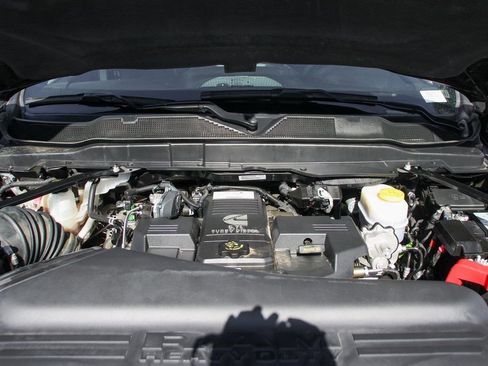 Used 2024 RAM 2500 Big Horn w/ Night Edition image 11