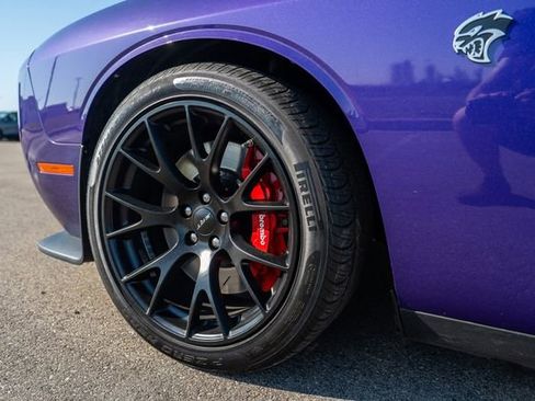 Used 2016 Dodge Challenger SRT Hellcat image 9