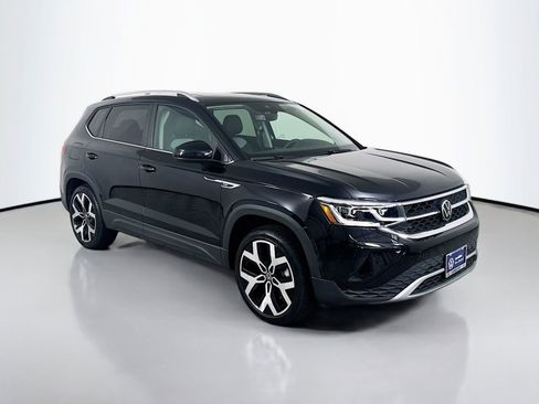 Certified 2023 Volkswagen Taos SEL AWD/4WD image 7