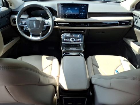Used 2023 Lincoln Nautilus Reserve w/ Equipment Group 201A AWD/4WD image 11