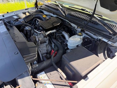 Used 2005 Chevrolet Silverado 3500 LT w/ Heavy-Duty Power Package RWD image 30