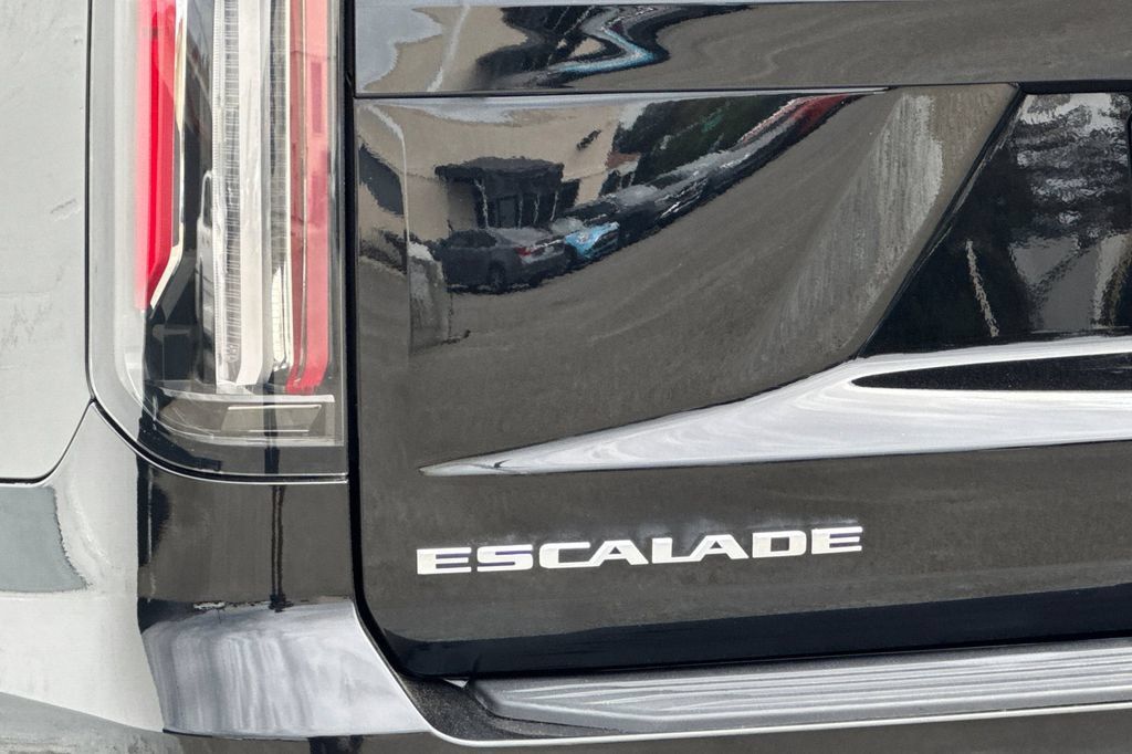 Used 2022 Cadillac Escalade ESV Sport w/ Touring Package AWD/4WD image 26