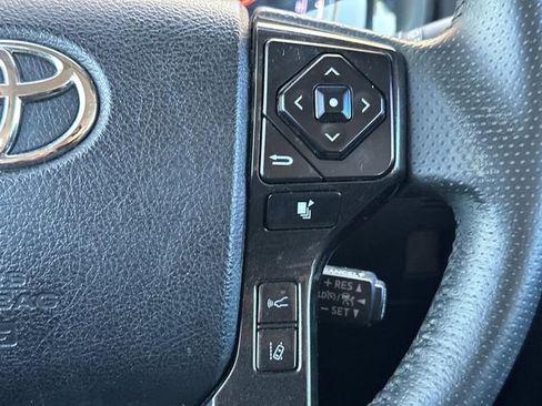 Used 2022 Toyota 4Runner TRD Off-Road Premium image 20