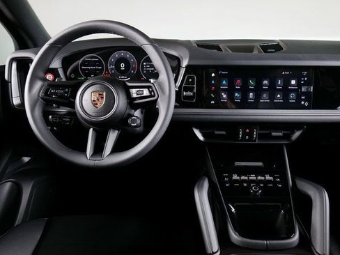 Certified 2025 Porsche Cayenne image 15