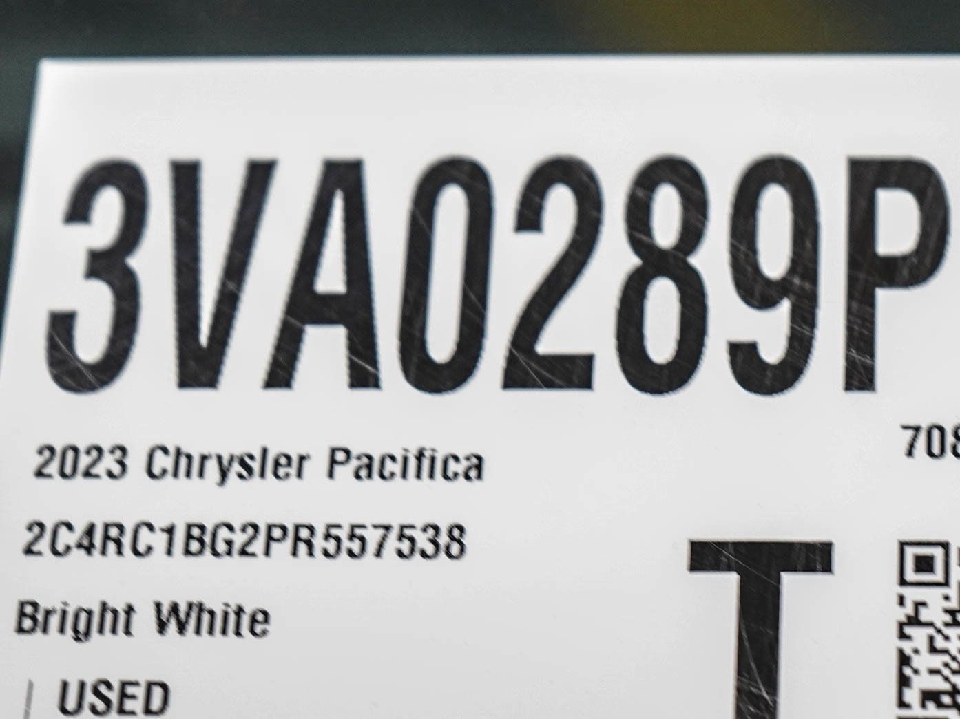 Used 2023 Chrysler Pacifica Touring-L FWD image 28