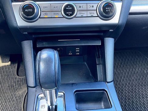 Used 2017 Subaru Outback 2.5i Premium image 29