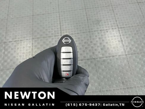 Used 2019 Nissan Rogue SV w/ Premium Package FWD image 34