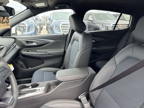 New 2026 Buick Envista Preferred FWD image 11