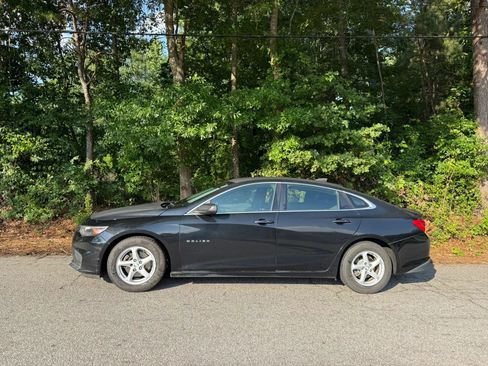 Used 2016 Chevrolet Malibu LS FWD image 2