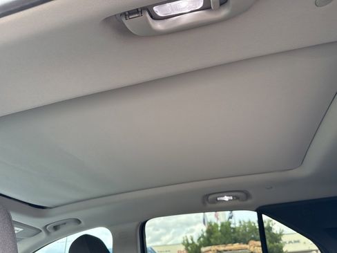 Used 2023 Chevrolet Equinox LT image 9