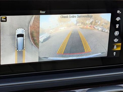 Used 2022 Mercedes-Benz GLS 580 4MATIC image 11