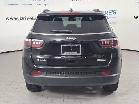 Used 2024 Jeep Compass Latitude AWD/4WD image 5