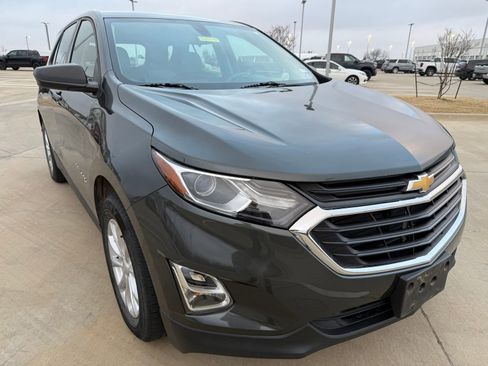 Used 2018 Chevrolet Equinox LS image 11