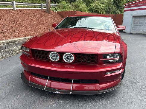 Used 2007 Ford Mustang GT RWD image 9