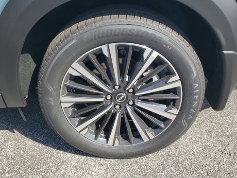 New 2026 Nissan Pathfinder Platinum image 7