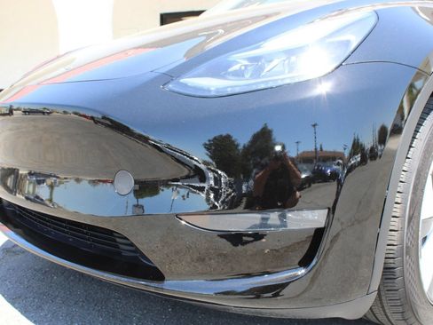 Used 2024 Tesla Model Y Long Range AWD/4WD image 4