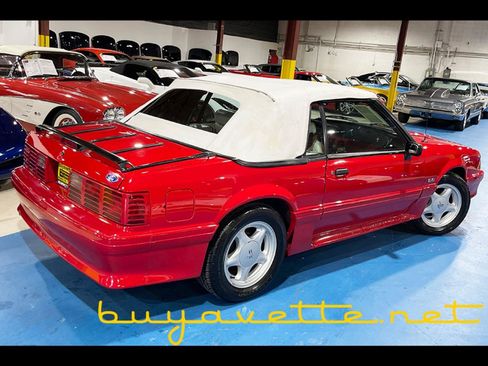 Used 1990 Ford Mustang GT RWD image 3