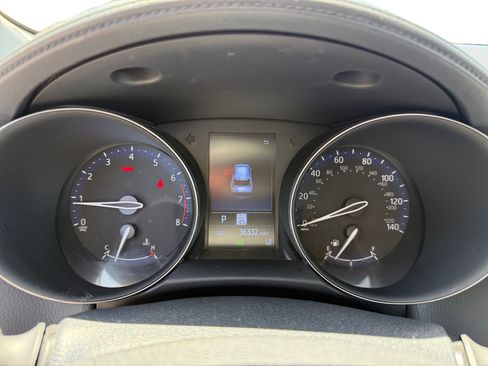 Used 2021 Toyota C-HR LE FWD image 11