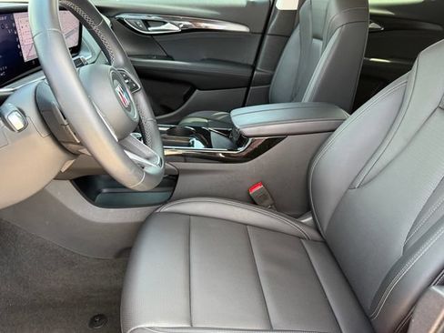 Used 2025 Buick Envision Preferred AWD/4WD image 10