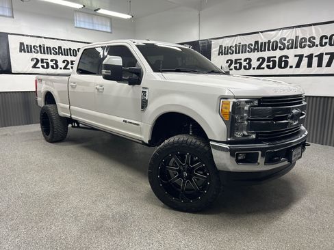 Used 2017 Ford F250 Lariat w/ Lariat Ultimate Package AWD/4WD image 1