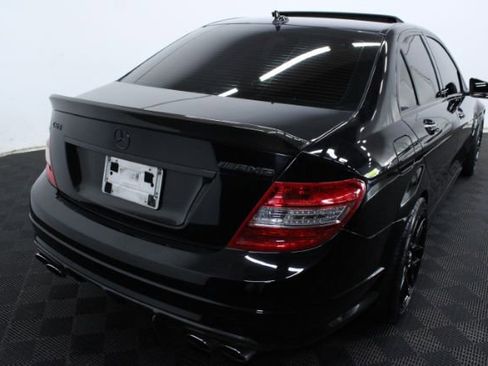 Used 2011 Mercedes-Benz C 63 AMG Sedan w/ Multimedia Pkg image 10