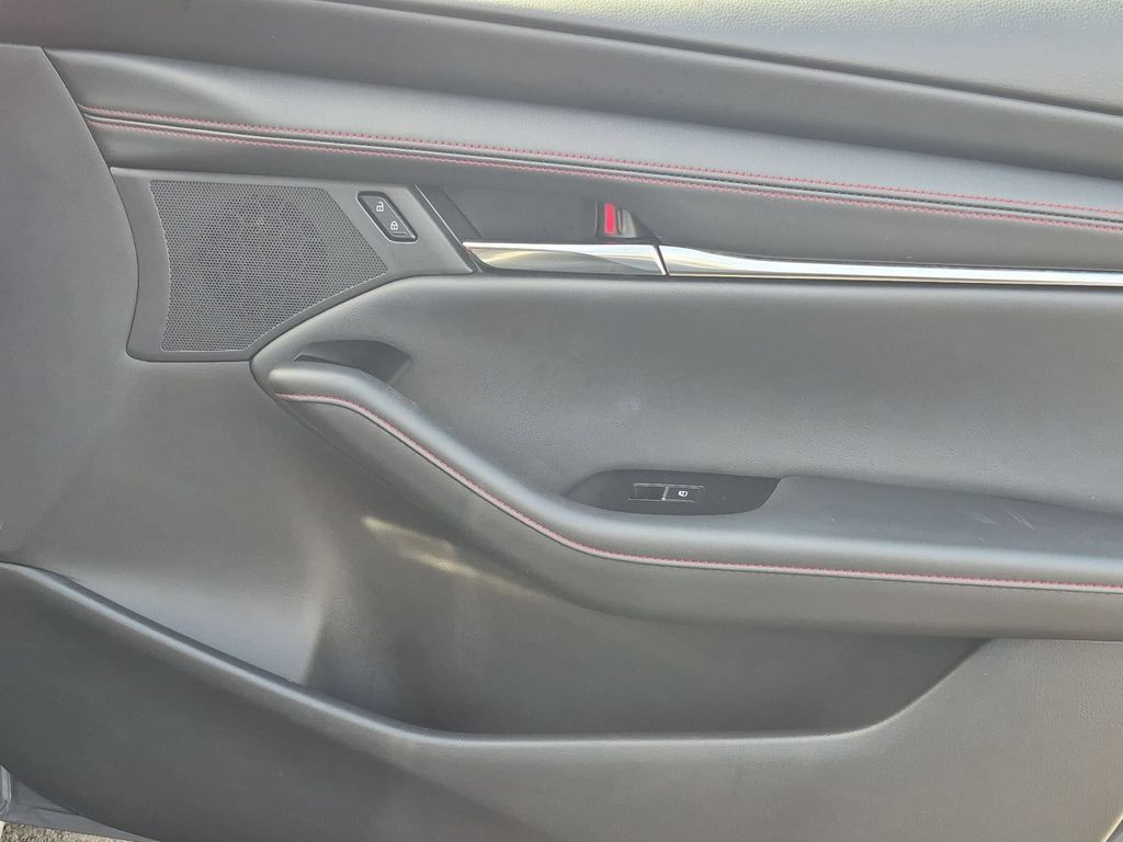 Used 2025 MAZDA MAZDA3 s AWD/4WD image 32