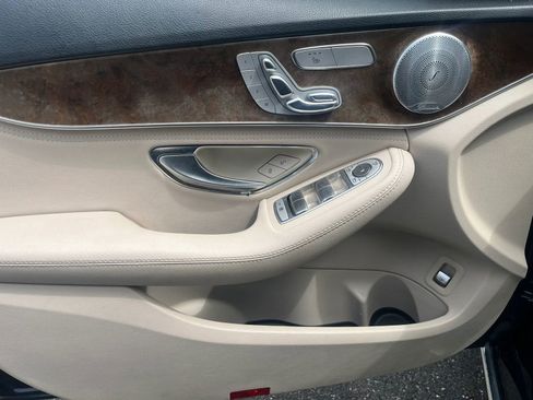 Used 2016 Mercedes-Benz C 300 4MATIC Sedan w/ Multimedia Package image 10