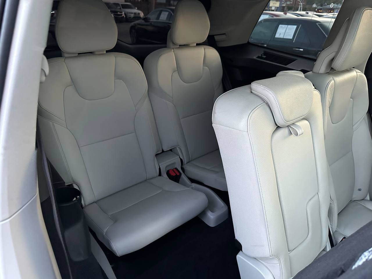 Used 2016 Volvo XC90 T6 Momentum w/ Protection Package Plus AWD/4WD image 38
