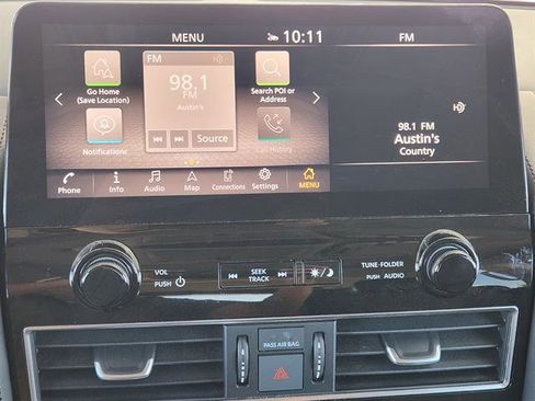 Used 2024 Nissan Armada SL w/ Captain's Chairs Package image 13