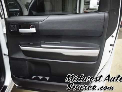 Used 2021 Toyota Tundra SR5 w/ SR5 Upgrade Package AWD/4WD image 29