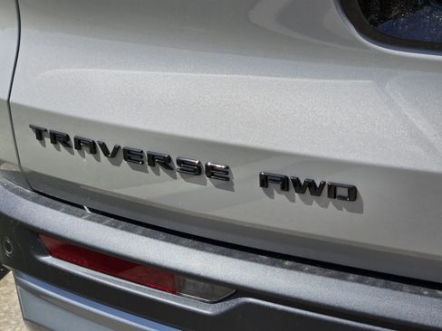 New 2026 Chevrolet Traverse Z71 w/ Enhanced Driving Package image 5