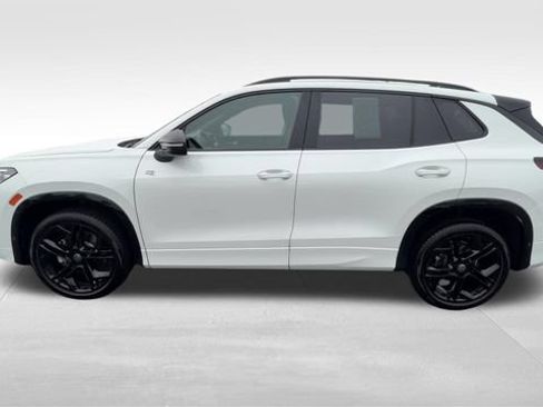 Used 2025 Volkswagen Tiguan SE R-Line AWD/4WD image 3