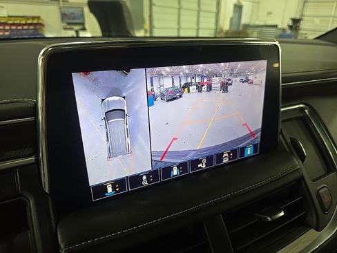 Used 2021 Chevrolet Tahoe Premier w/ Premium Package image 23