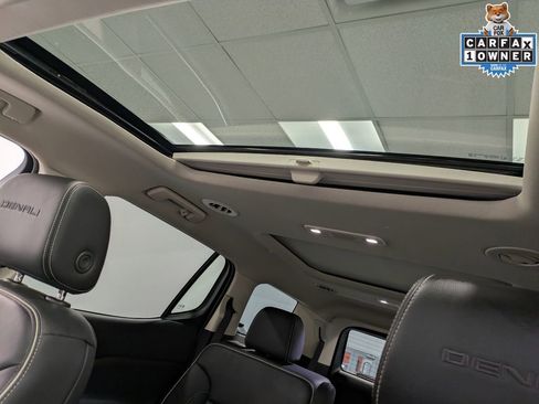 Used 2023 GMC Acadia Denali w/ Denali Ultimate Package AWD/4WD image 21