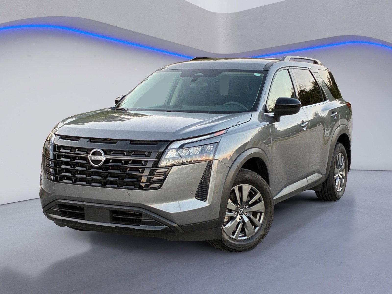 Used 2026 Nissan Pathfinder SV FWD image 2