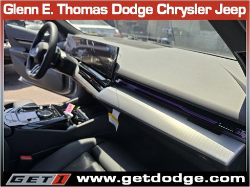 Used 2025 BMW 530i w/ M Sport Package RWD image 33