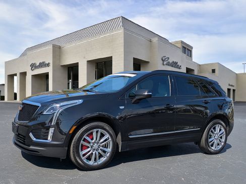 Certified 2024 Cadillac XT5 Sportv w/ Technology Package image 2