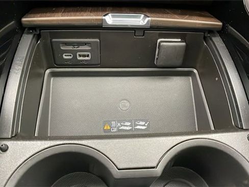 Certified 2021 GMC Yukon Denali w/ Denali Ultimate Package image 27