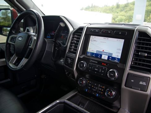 Used 2020 Ford F250 Lariat w/ Lariat Ultimate Package AWD/4WD image 17