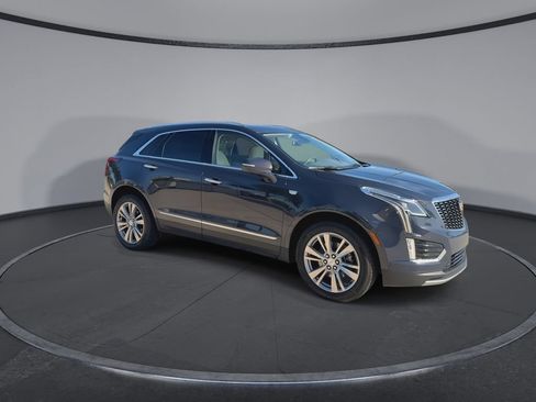 Used 2024 Cadillac XT5 Premium Luxury FWD image 2