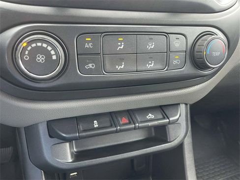 Certified 2017 Chevrolet Colorado W/T image 18