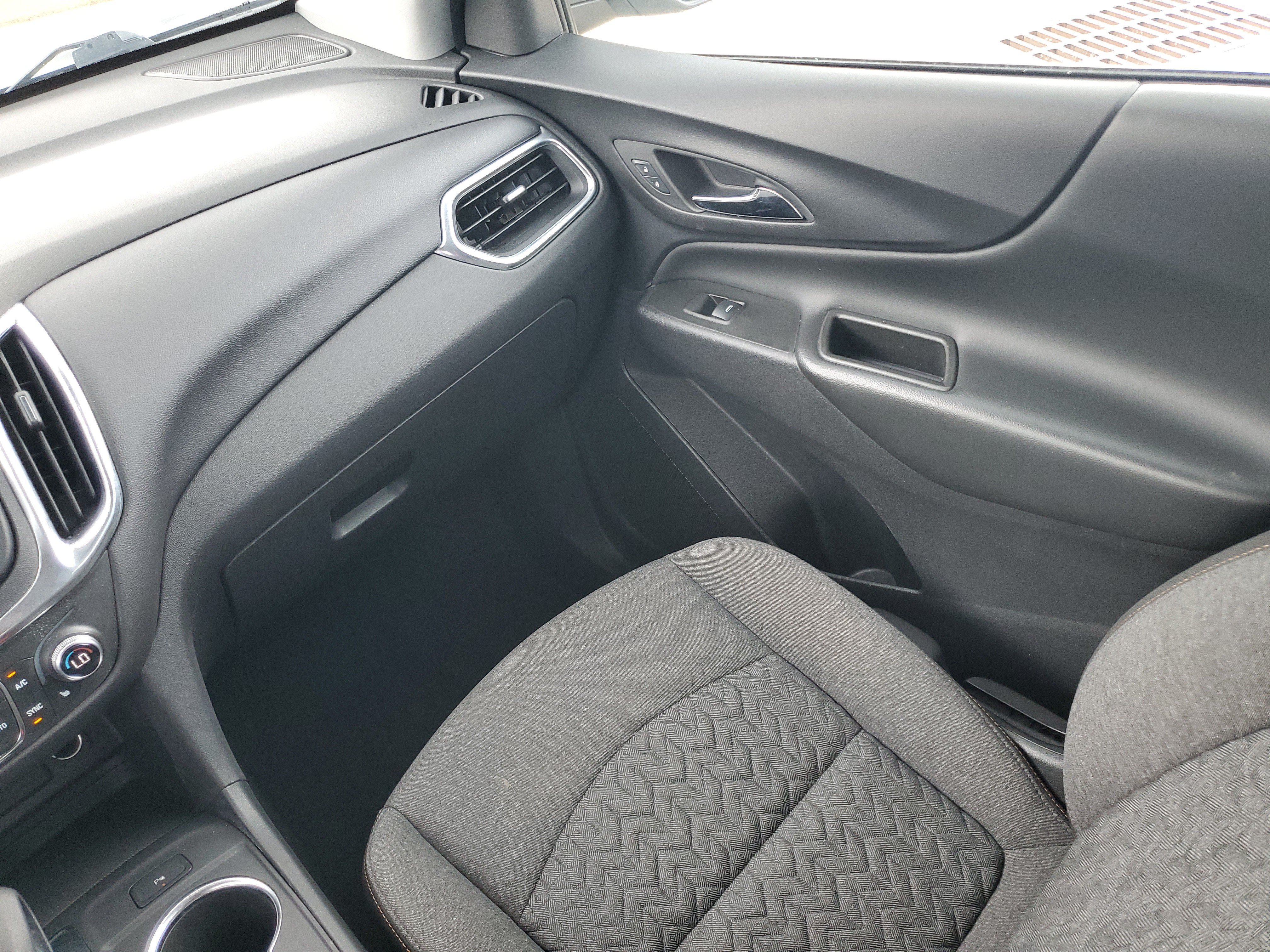 Used 2024 Chevrolet Equinox LT FWD image 31