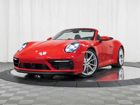 Certified 2024 Porsche 911 Carrera GTS image 34