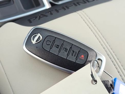 New 2026 Nissan Pathfinder SL FWD image 20