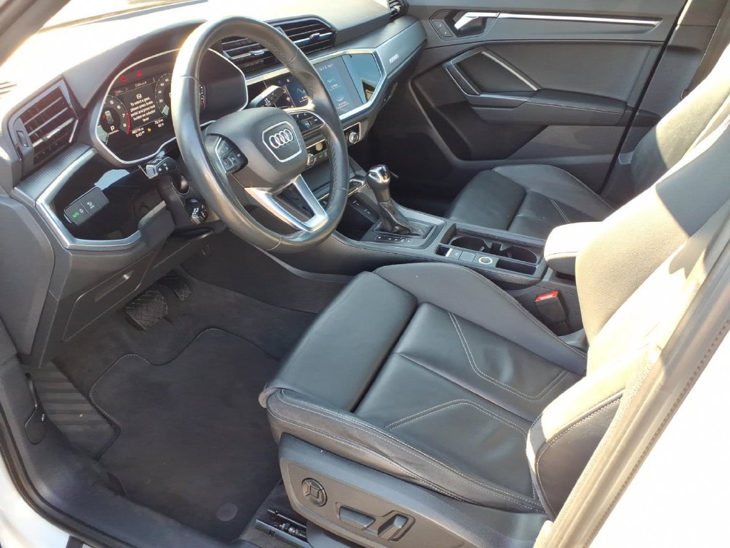 Used 2022 Audi Q3 2.0T Premium Plus w/ Premium Plus Package AWD/4WD image 12