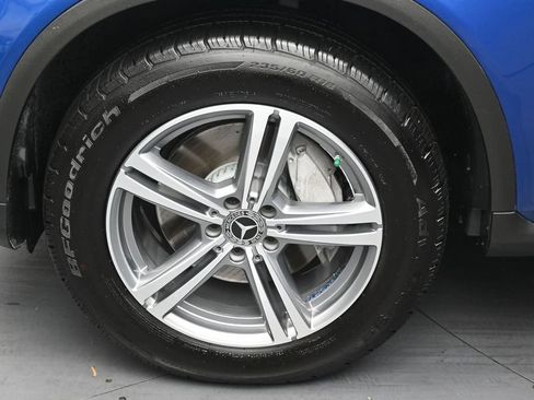 Used 2022 Mercedes-Benz GLC 300 w/ Premium Package Lite image 36