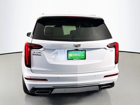 Used 2024 Cadillac XT6 Premium Luxury image 8