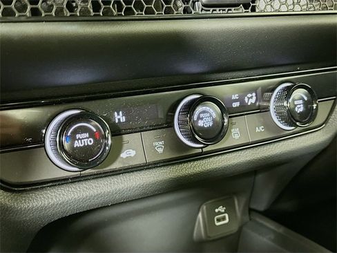 Certified 2025 Honda HR-V LX image 21