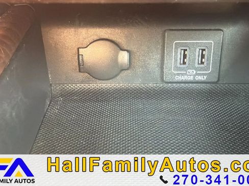 Used 2018 Nissan Pathfinder Platinum w/ Cargo Package FWD image 42