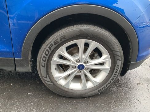 Used 2017 Ford Escape SE w/ Equipment Group 201A image 10